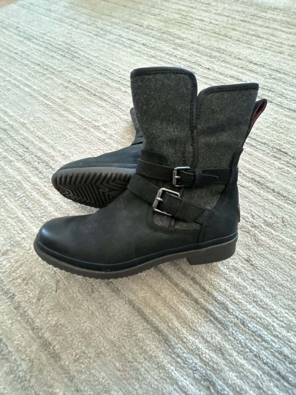 UGG Women's Size 8 Waterproof Buckle Boots 1005269